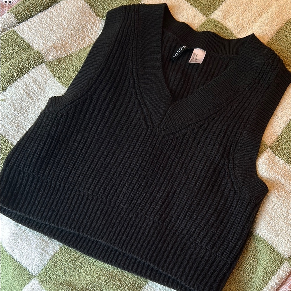 H&M Black Sweater